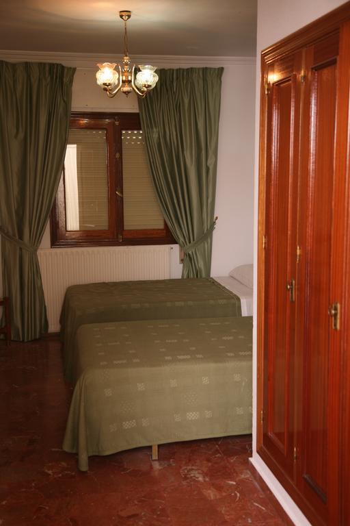 Hostal Santa Barbara Socuéllamos Eksteriør billede